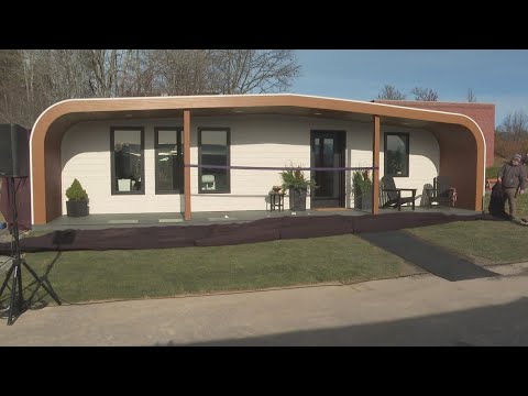 UMaine unveils the world’s first 3D bio-based home