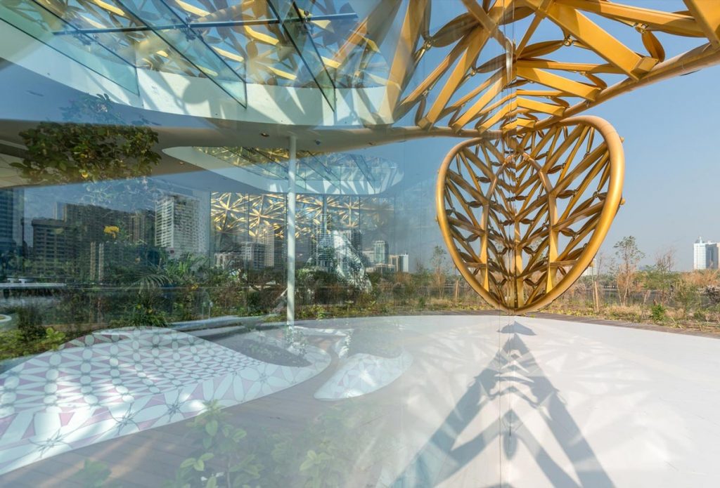 Butterfly Pavilion: A Biomorphic Shell Weaved by 3deluxe in Noor Island