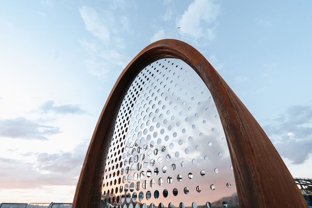 Gate by Melik Altinisic Architects