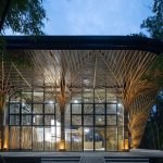 Qionglai Bamboo Pavilion creates a feeling of walking in a bamboo forest