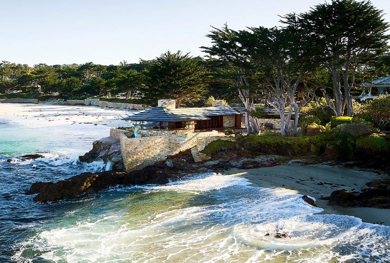 Frank Lloyd Wrightdesigned Mrs. Clinton Walker House