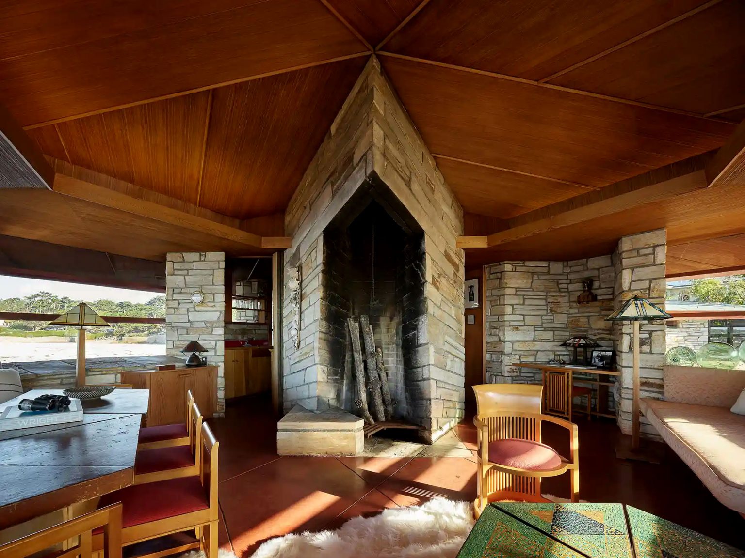 Frank Lloyd Wright designed Mrs Clinton Walker House Sold For 22 Million Parametric Architecture