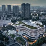 Guangzhou Third Children's Palace looks like a cloud with flexible louvers and petal-shaped curves