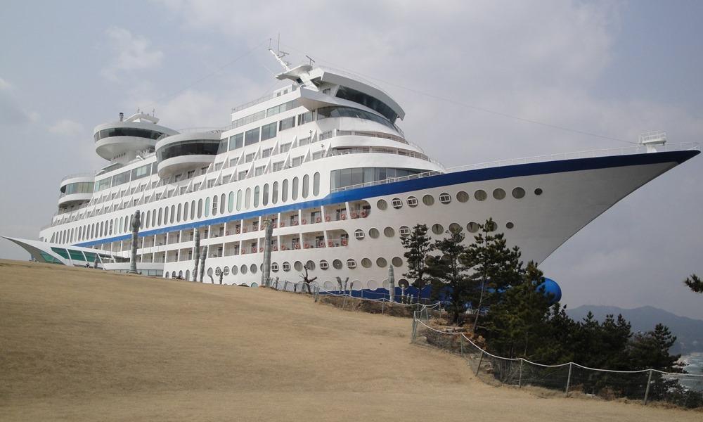 floating city cruise ship