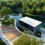 Lemay redesigned La Fontaine Park’s Théâtre de Verdure promoting a timeless presence