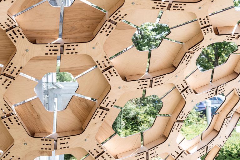 Carapacks Pavilion: Double-shell interlocking structures