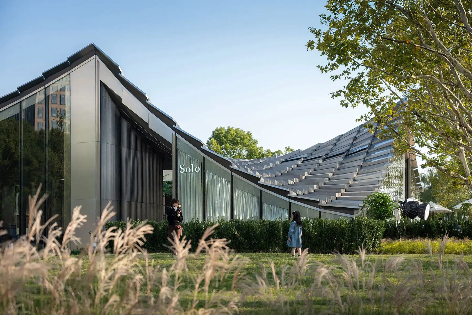 Jinji Lake Pavilion by BIG Opens in Suzhou, Inspired by Traditional Courtyards 2 BIG's Jinji Lake Pavilion
