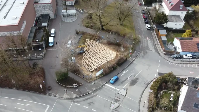 Material-Efficient Hypar Gridshell Roof Built with Castanea Sativa Wood in Friedberg