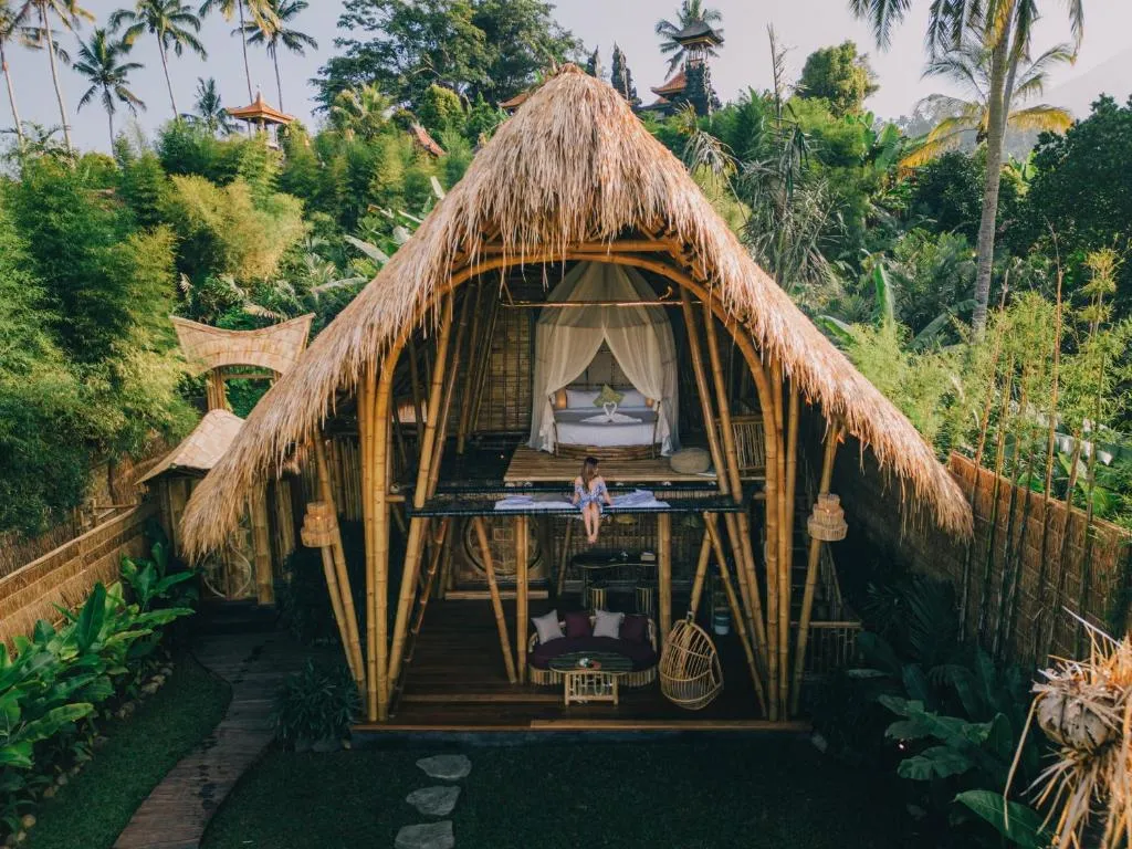 10 Bamboo Houses That Redefine Eco Design 4 10 Bamboo Houses That Redefine Eco Design