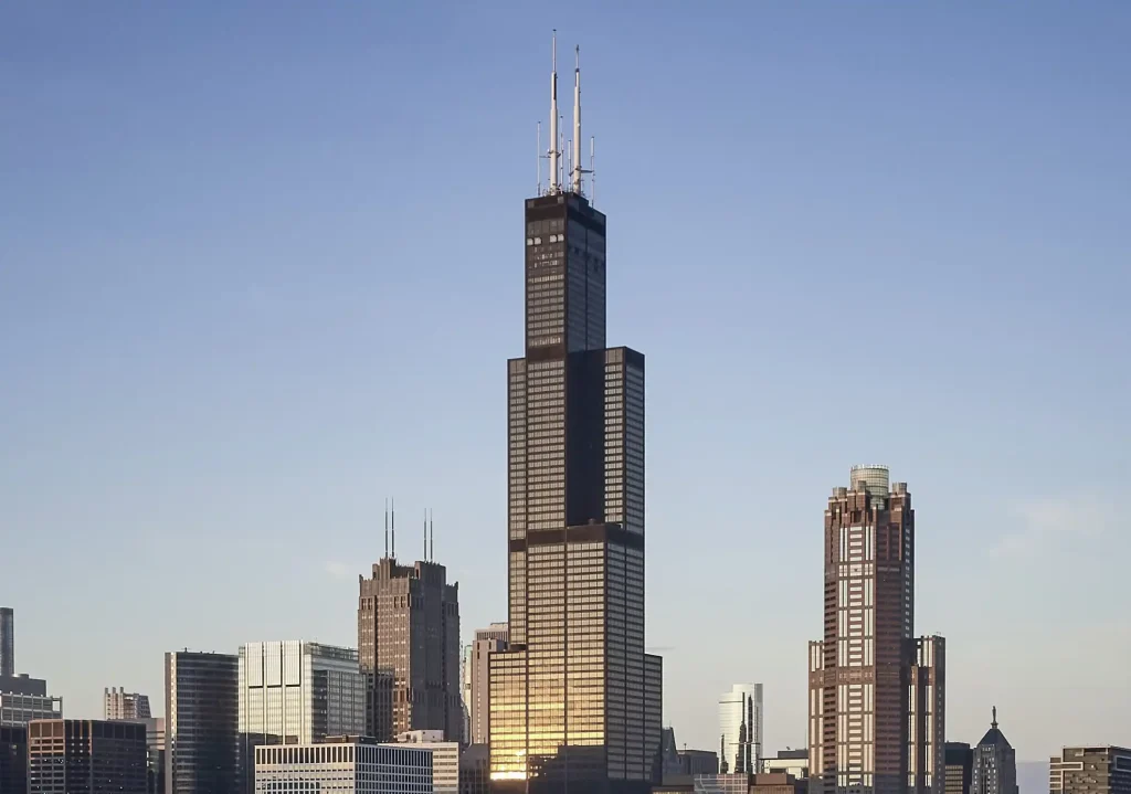 A Skyscraper Rising In The Chicago Skyline Willis Tower Skidmore Owings Merrill Willis Tower Buildingsdb 00 1024x719.webp
