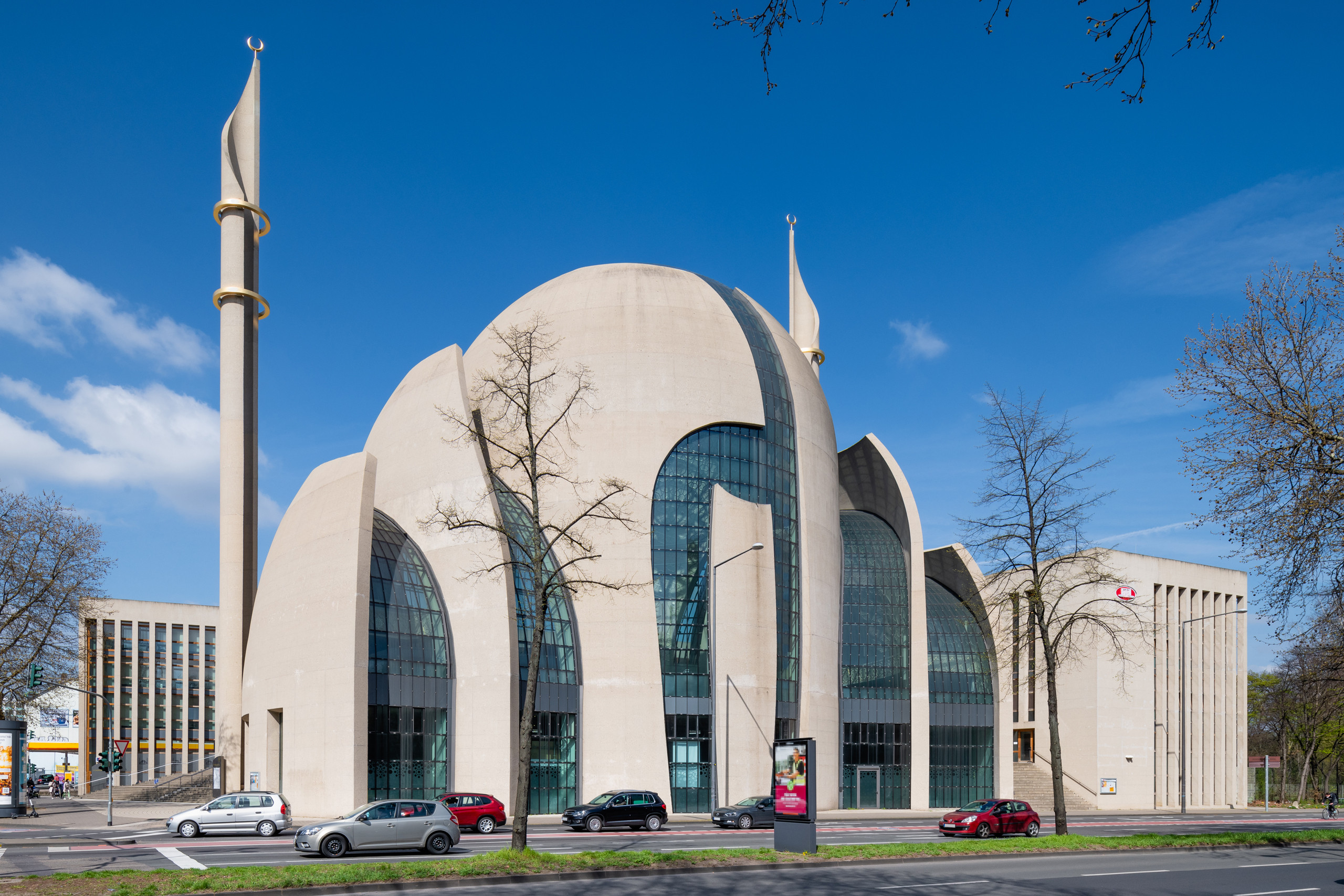 17 Must-See Landmarks in Cologne: From Gothic to Modern Architecture 16 17 Must-See Landmarks in Cologne: From Gothic to Modern Architecture