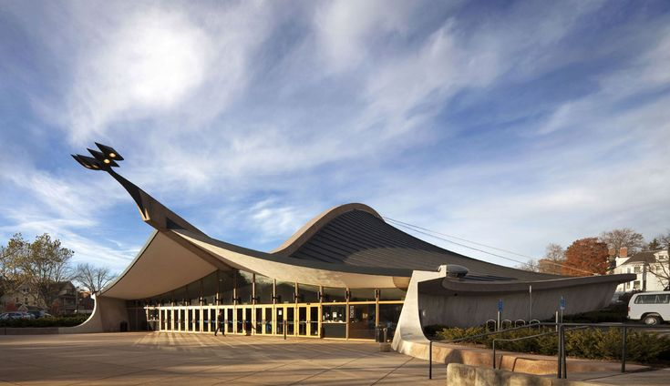 6 Iconic Structures That Define the Best of Modern Architecture 8 6 Iconic Structures That Define the Best of Modern Architecture