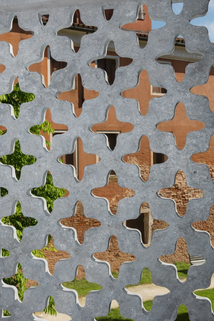 Holcim and ELEMENTAL Present Carbon-Storing Concrete for Buildings at Venice Biennale 4 Holcim and ELEMENTAL Present Carbon-Storing Concrete for Buildings at Venice Biennale