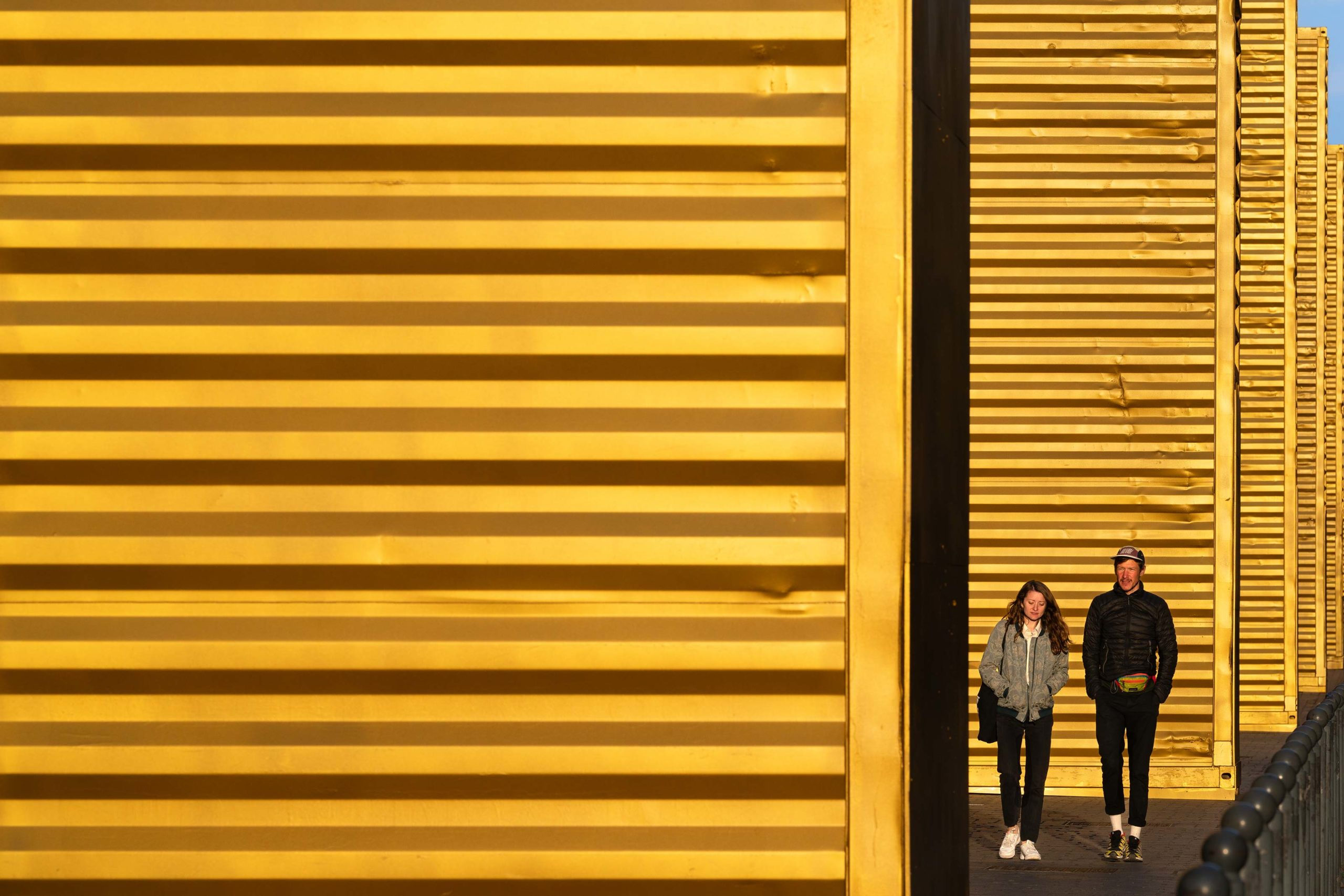 SpY’s Golden Monoliths Recast Shipping Containers as Urban Totems 4 SpY’s Golden Monoliths Recast Shipping Containers as Urban Totems
