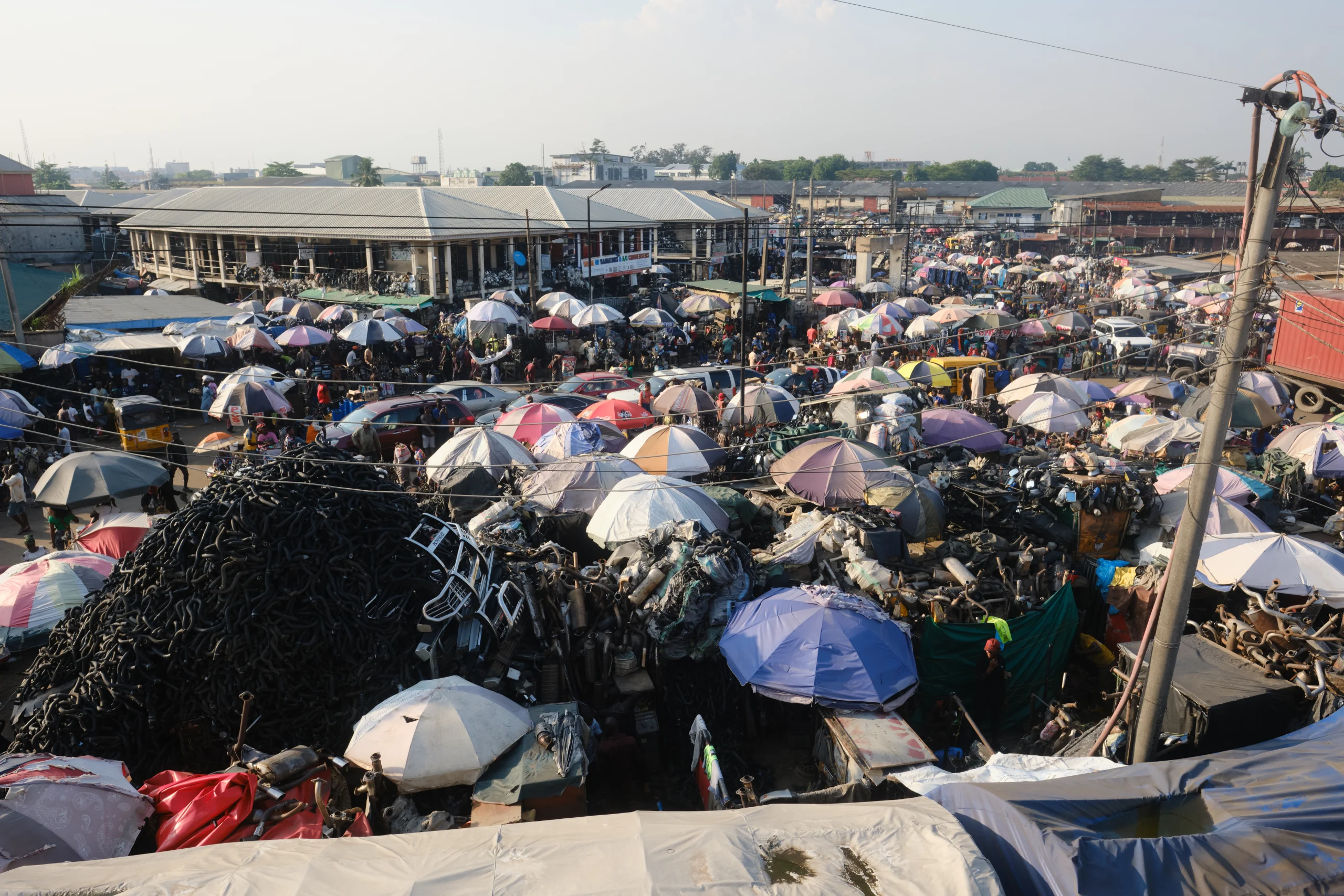 Oshinowo Studio Brings Lagos Markets to Venice with Alternative Urbanism 7 Oshinowo Studio Brings Lagos Markets to Venice with Alternative Urbanism