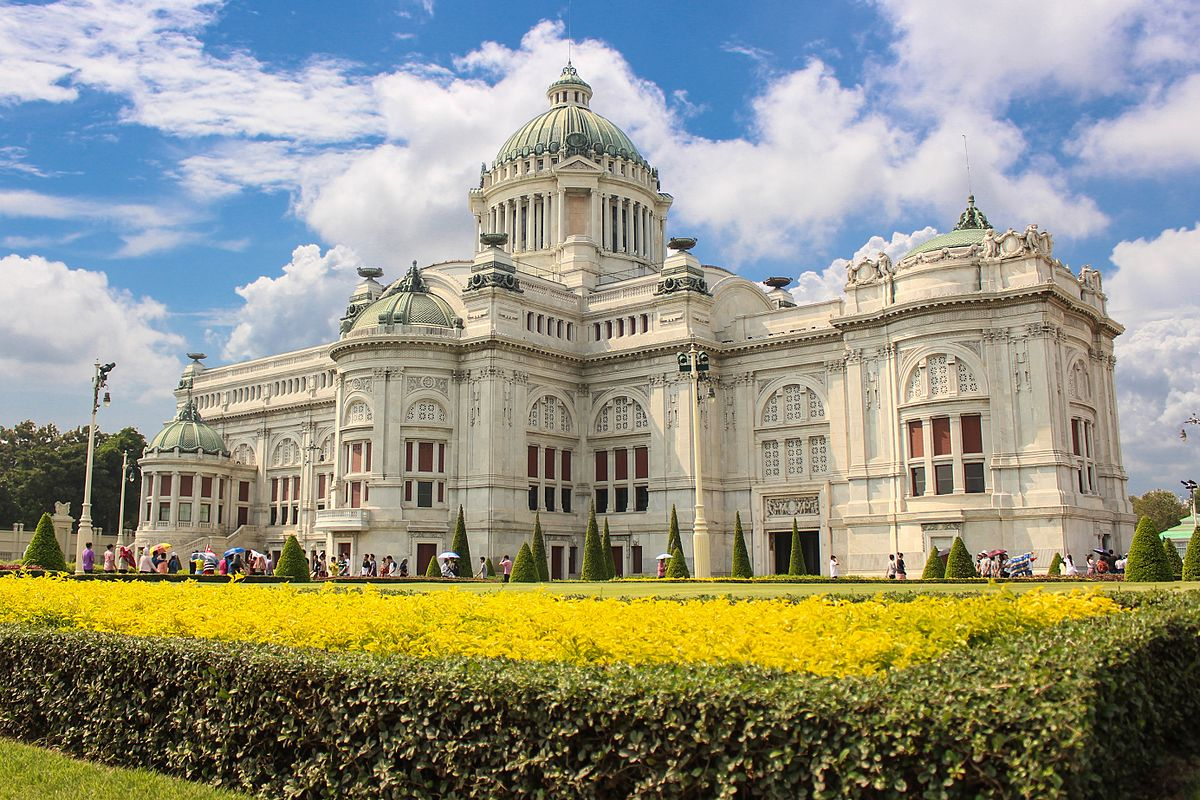Bangkok City Guide: 10 Must-See Places for Every First-Time Visitor 7 Bangkok City Guide: 10 Must-See Places for Every First-Time Visitor