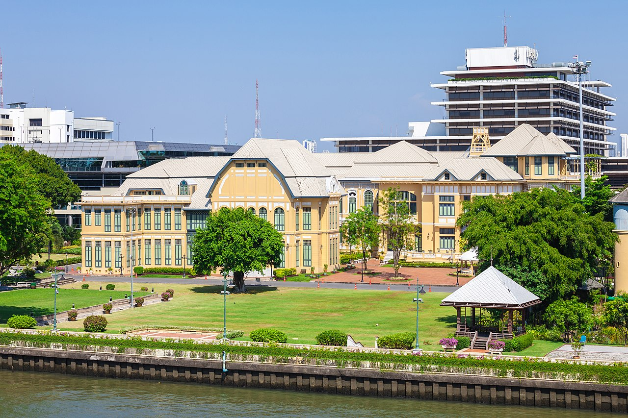Bangkok City Guide: 10 Must-See Places for Every First-Time Visitor 8 Bangkok City Guide: 10 Must-See Places for Every First-Time Visitor