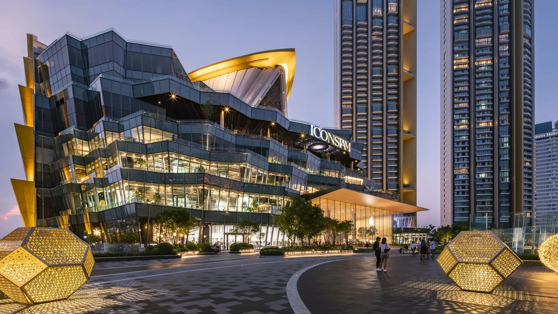 Bangkok City Guide: 10 Must-See Places for Every First-Time Visitor 11 Bangkok City Guide: 10 Must-See Places for Every First-Time Visitor