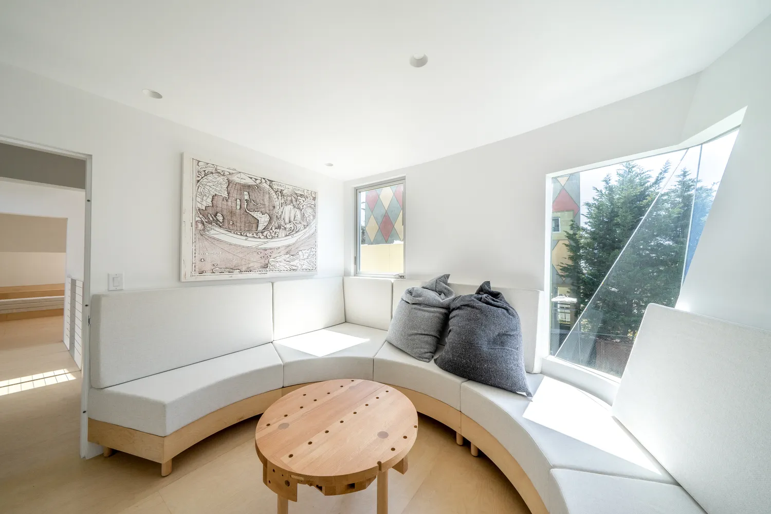 Eric Owen Moss Opens His Shape-Shifting Experimental Home for Rent in California 5 Eric Owen Moss Opens His Shape-Shifting Experimental Home for Rent in California