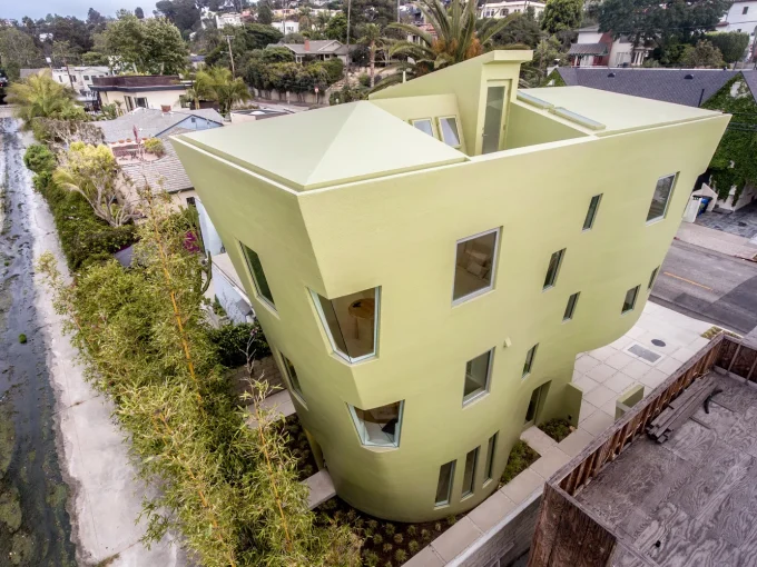 Eric Owen Moss Opens His Shape-Shifting Experimental Home for Rent in California