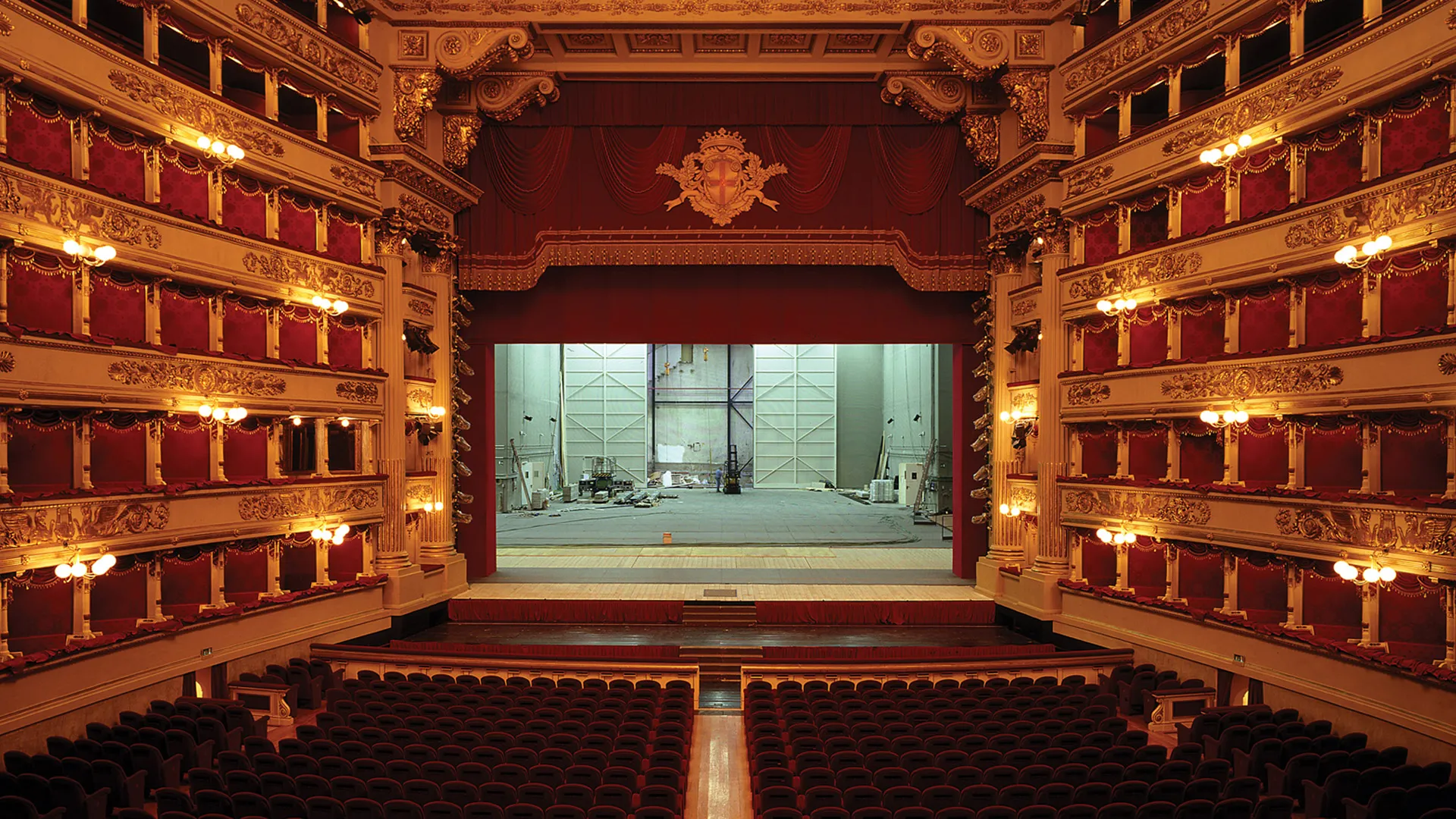 10 Biggest Theatre Buildings in The World 11 10 Biggest Theatre Buildings in The World