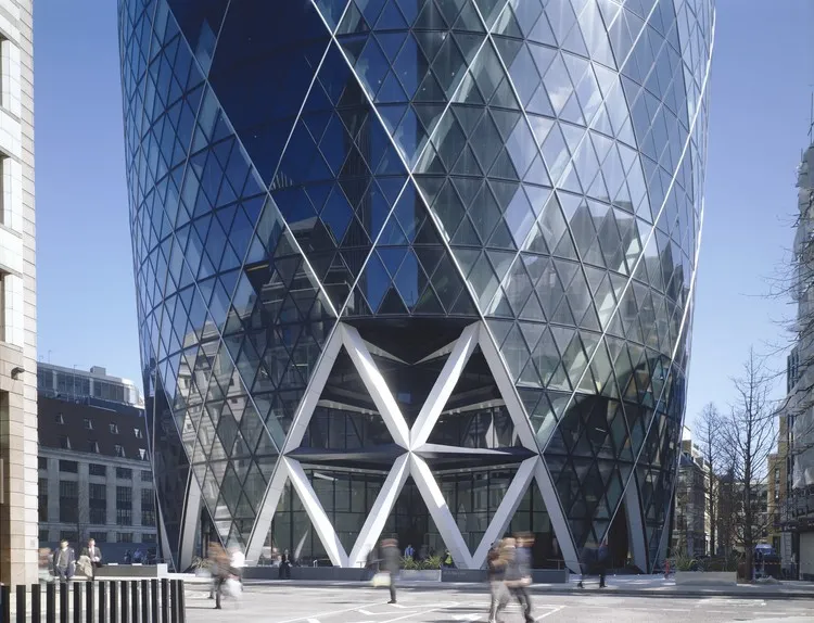 Honoring Norman Foster’s Vision: 7 Iconic Projects That Shaped Architecture 9 Honoring Norman Foster’s Vision: 7 Iconic Projects That Shaped Architecture