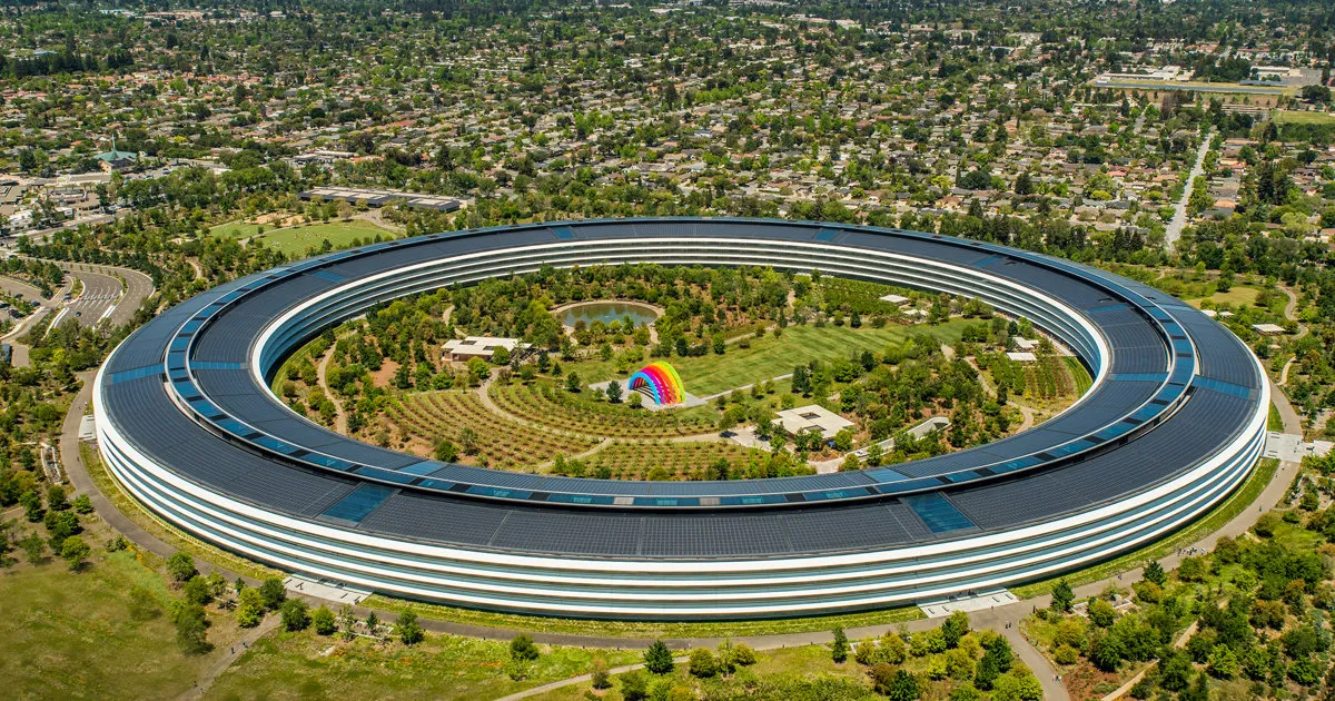 Honoring Norman Foster’s Vision: 7 Iconic Projects That Shaped Architecture 11 Honoring Norman Foster’s Vision: 7 Iconic Projects That Shaped Architecture