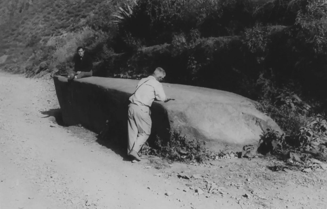Michael Heizer’s “City”: A Monumental Land Art Installation in the Nevada Desert 5 Michael Heizer’s “City”: A Monumental Land Art Installation in the Nevada Desert