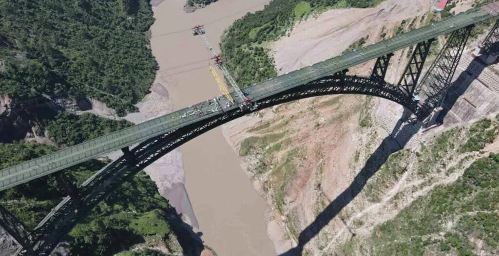 Chenab Bridge in India Surpasses Eiffel Tower as Tallest Railway Arch in the World 3 Chenab Bridge in India Surpasses Eiffel Tower as Tallest Railway Arch in the World