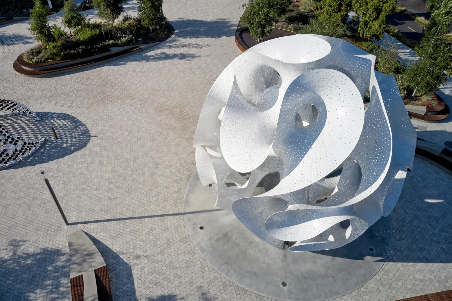 The Orb at Google’s Charleston East Campus: A Digital-Era Landmark by Marc Fornes / THEVERYMANY 6 The Orb at Google’s Charleston East Campus: A Digital-Era Landmark by Marc Fornes / THEVERYMANY