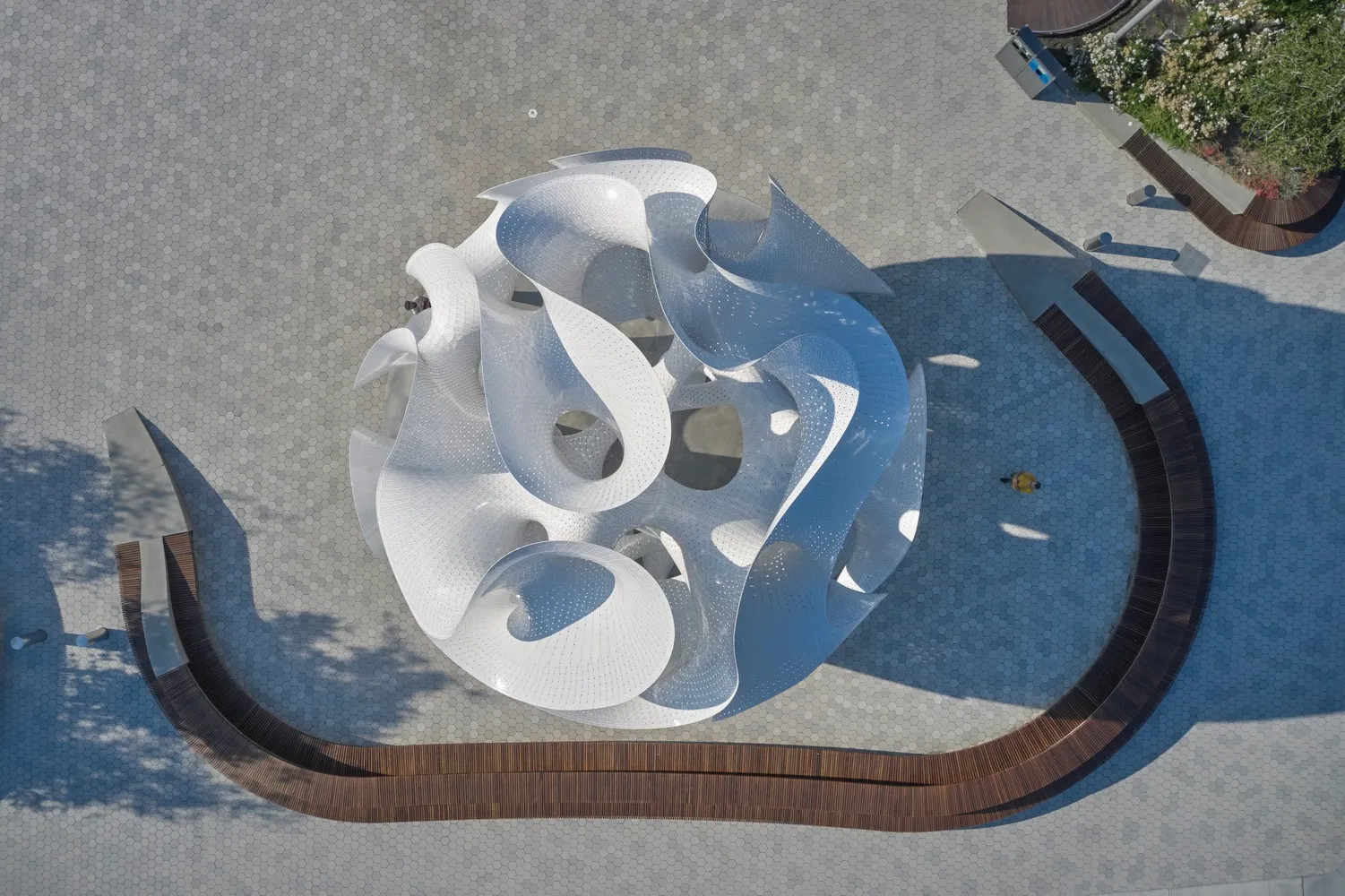 The Orb at Google’s Charleston East Campus: A Digital-Era Landmark by Marc Fornes / THEVERYMANY 8 The Orb at Google’s Charleston East Campus: A Digital-Era Landmark by Marc Fornes / THEVERYMANY
