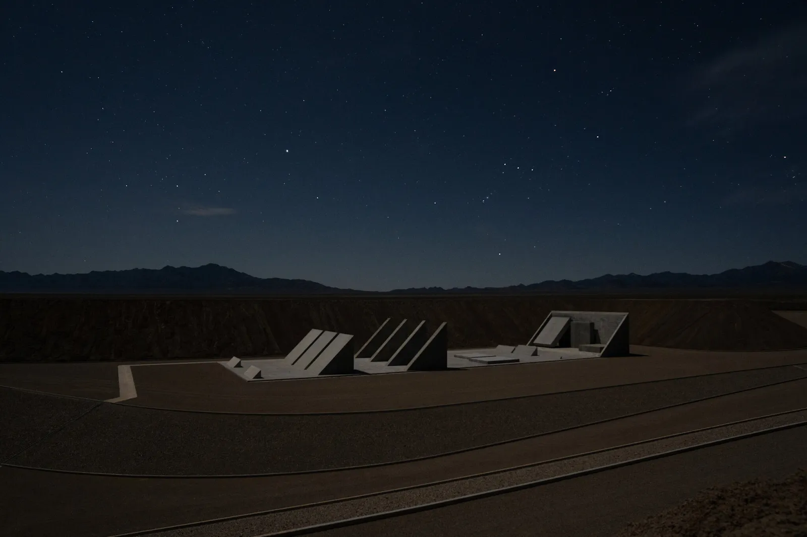 Michael Heizer’s “City”: A Monumental Land Art Installation in the Nevada Desert 12 Michael Heizer’s “City”: A Monumental Land Art Installation in the Nevada Desert