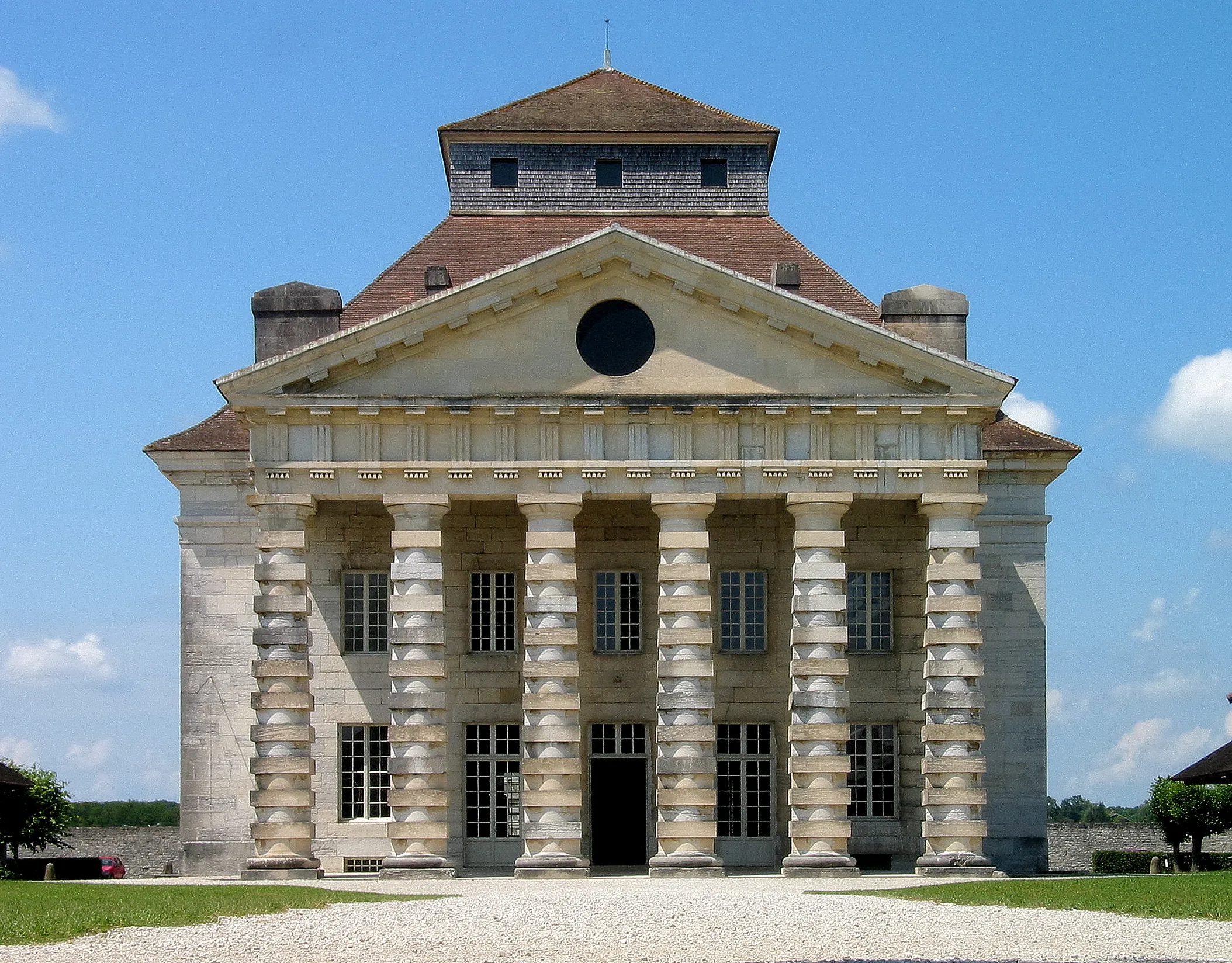 The Evolution of Pre-Modern Architecture: From Ancient Egypt to Neoclassicism 13 The Evolution of Pre-Modern Architecture: From Ancient Egypt to Neoclassicism