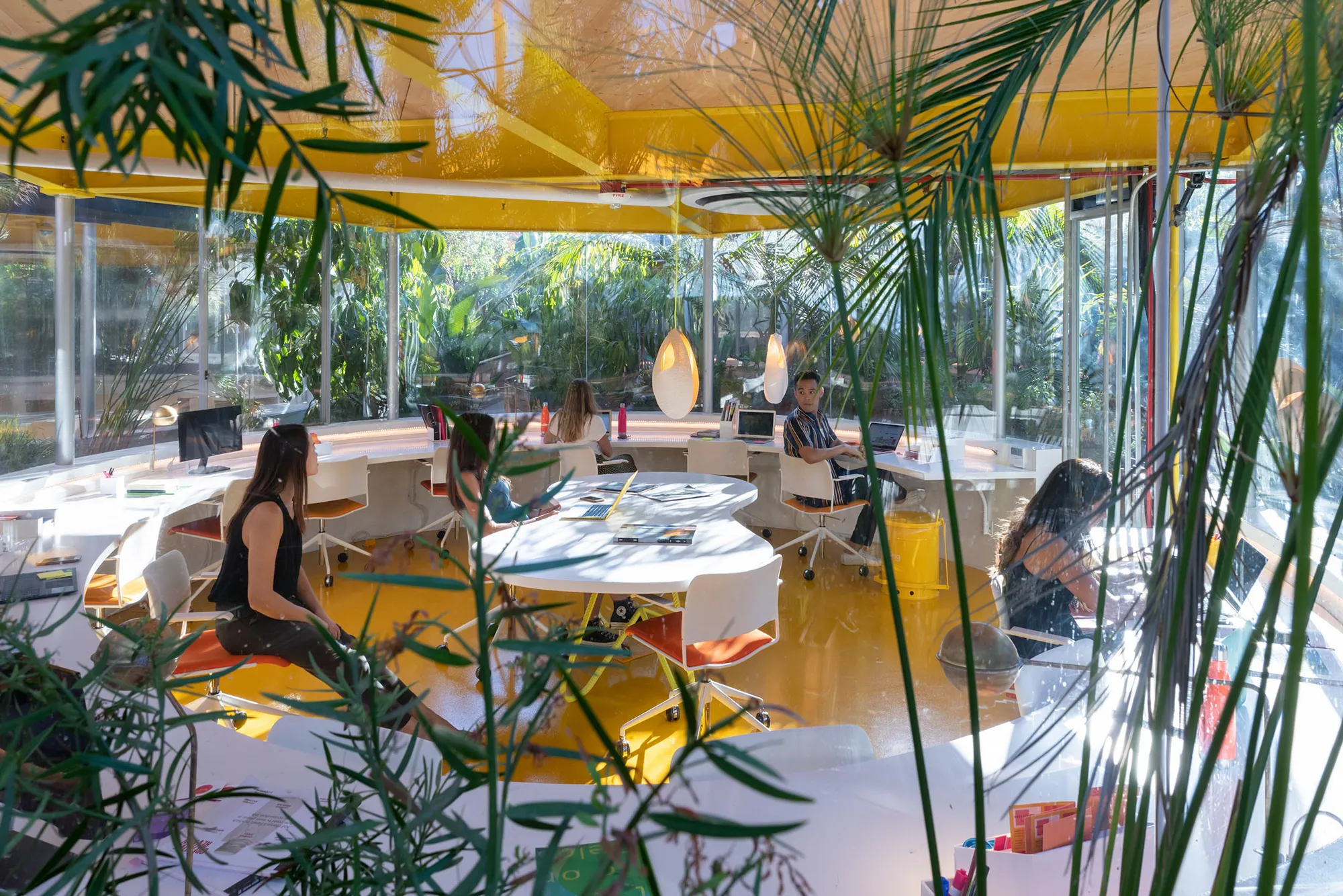 10 Biophilic Interiors That Redefine Nature-Inspired Interior Design 11 10 Biophilic Interiors That Blend Architecture with Nature