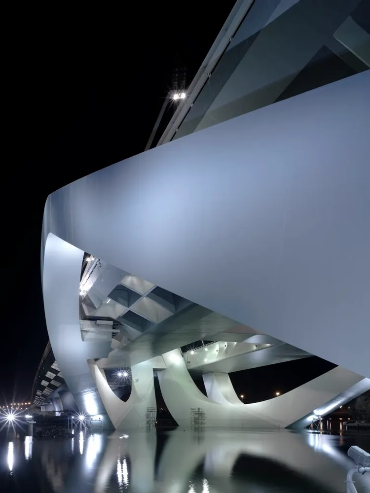 Abu Dhabi City Guide: The Architect’s Travel Checklist 14 Abu Dhabi City Guide: The Architect’s Travel Checklist