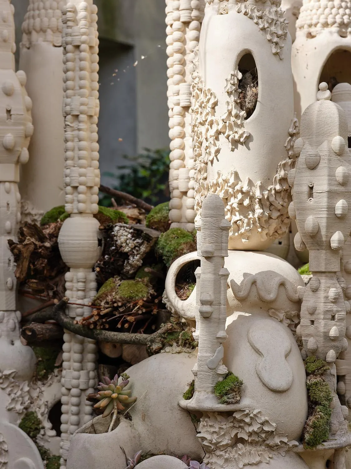 3D-Printed Bug Hotel Crafted from Clay 2 3D-Printed Bug Hotel Crafted from Clay