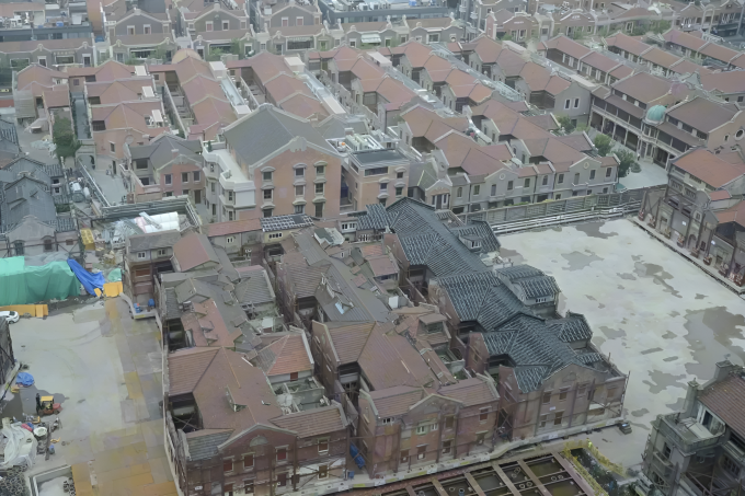 Walking Buildings: Shanghai Relocates 7,500-Ton Shikumen Complex with Robots