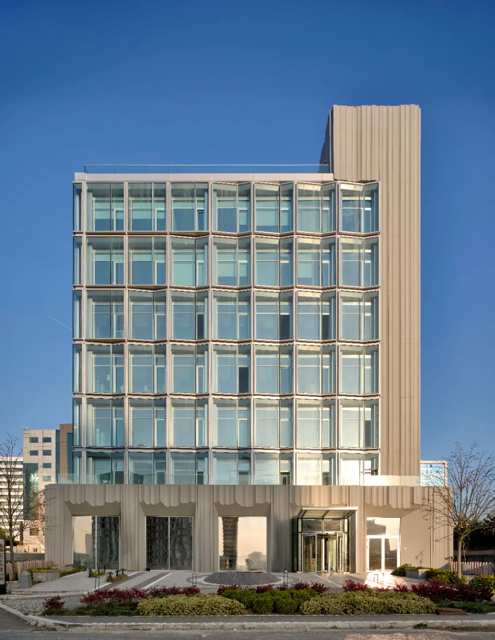 Quartz Plaza Reflects Istanbul’s Geological Layers in Contemporary Office Architecture 5 Quartz Plaza Reflects Istanbul’s Geological Layers in Contemporary Office Architecture
