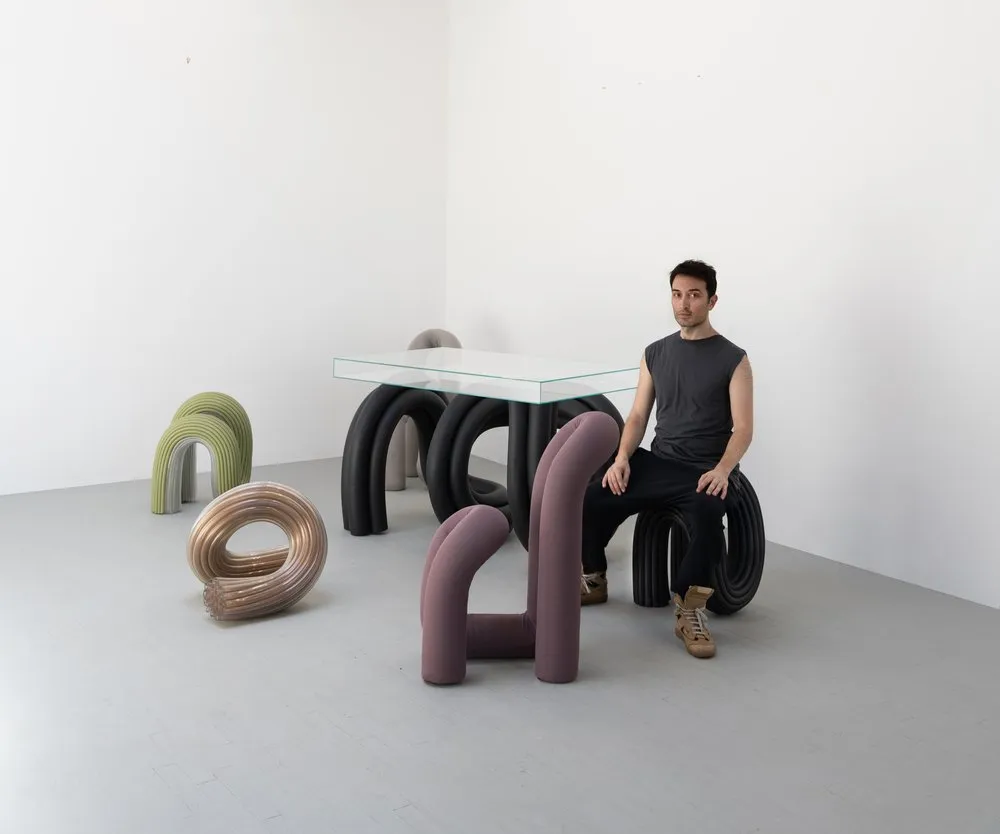 10 Modern & Contemporary Funky Chairs 4 10 Modern & Contemporary Funky Chairs