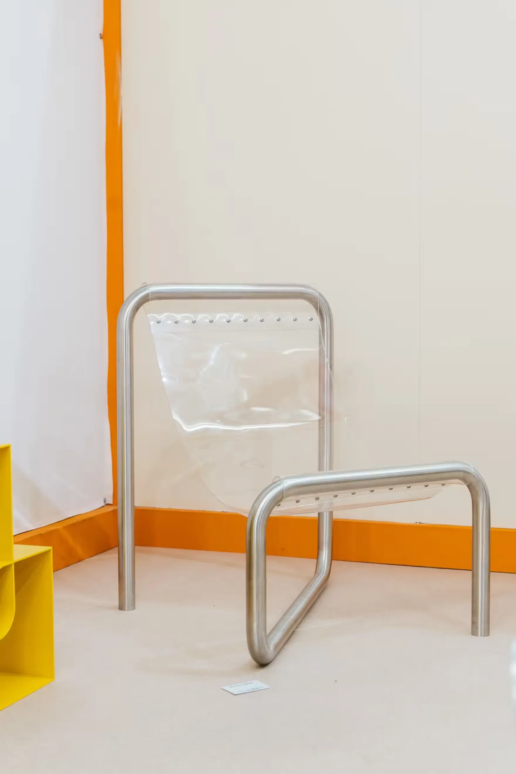 10 Modern & Contemporary Funky Chairs 8 10 Modern & Contemporary Funky Chairs