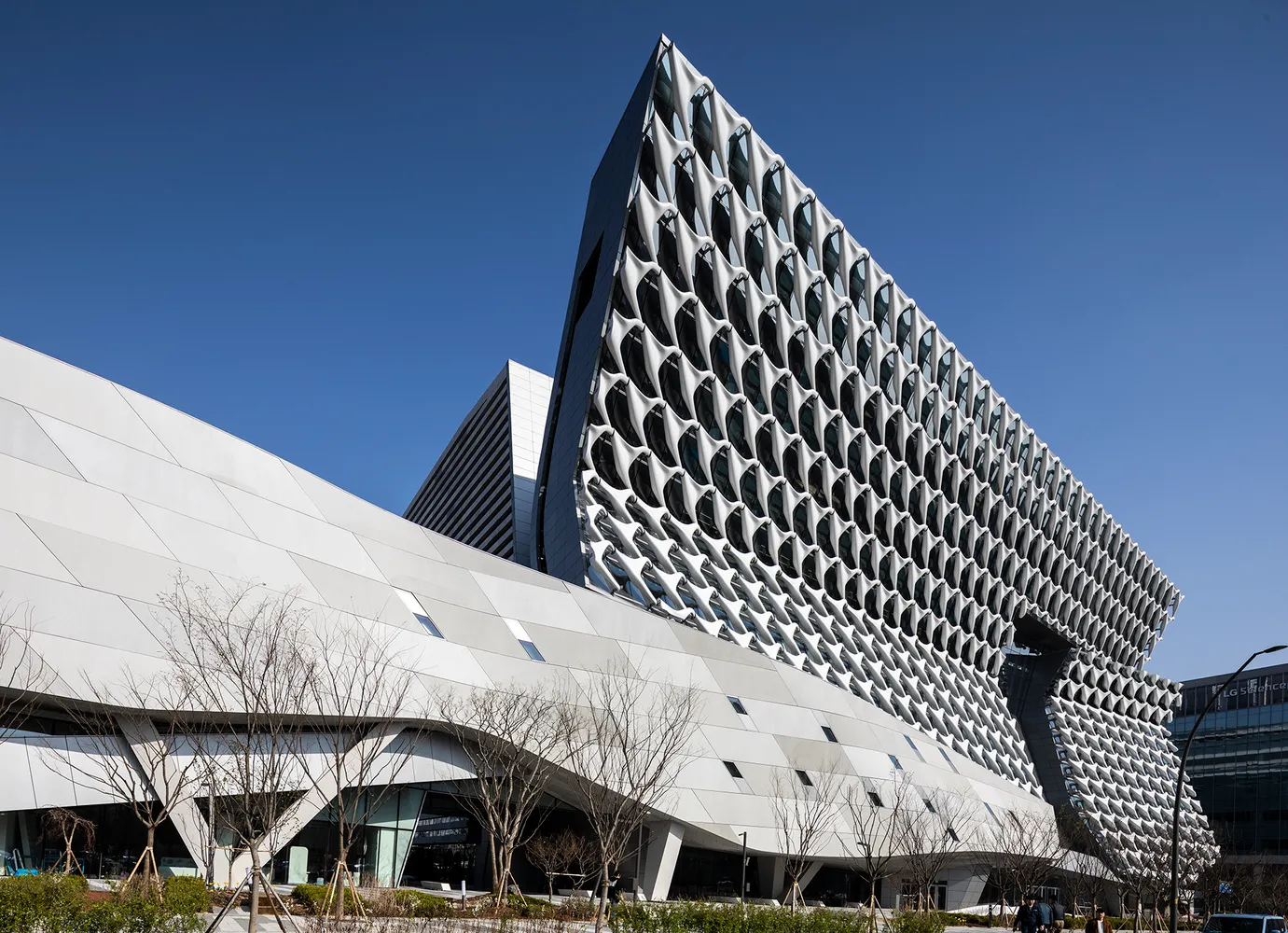 Seoul City Guide: From Palaces to Parametric Masterpieces 5 Seoul City Guide: From Palaces to Parametric Masterpieces