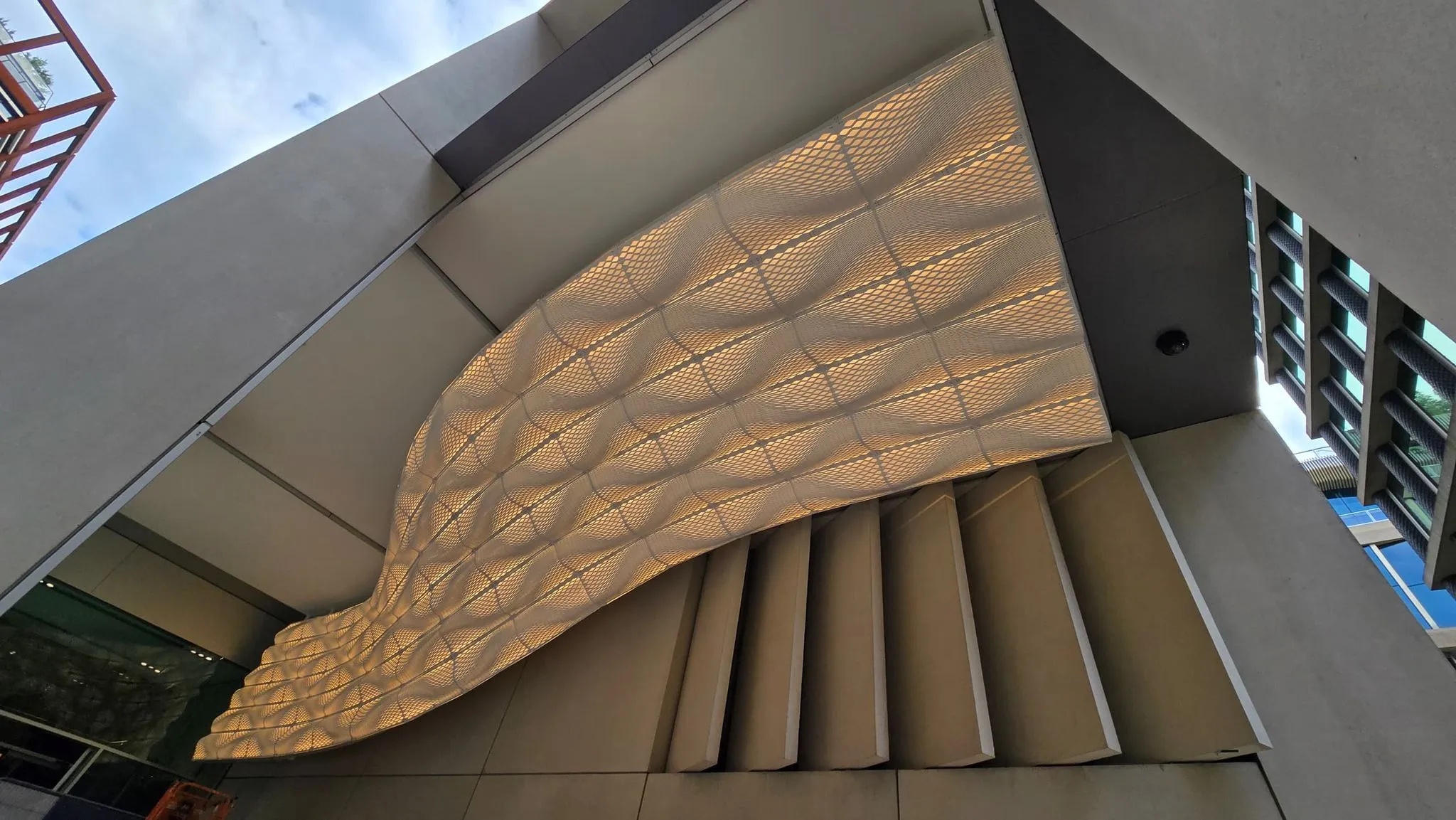 Mamou-Mani’s 3D-Printed RIVA Sculpture at King’s Cross 4 RIVA Installation at King’s Cross by Mamou-Mani Architects