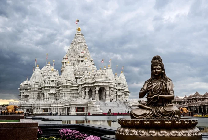 Robbinsville’s Akshardham: The Largest Hindu Temple Outside Asia
