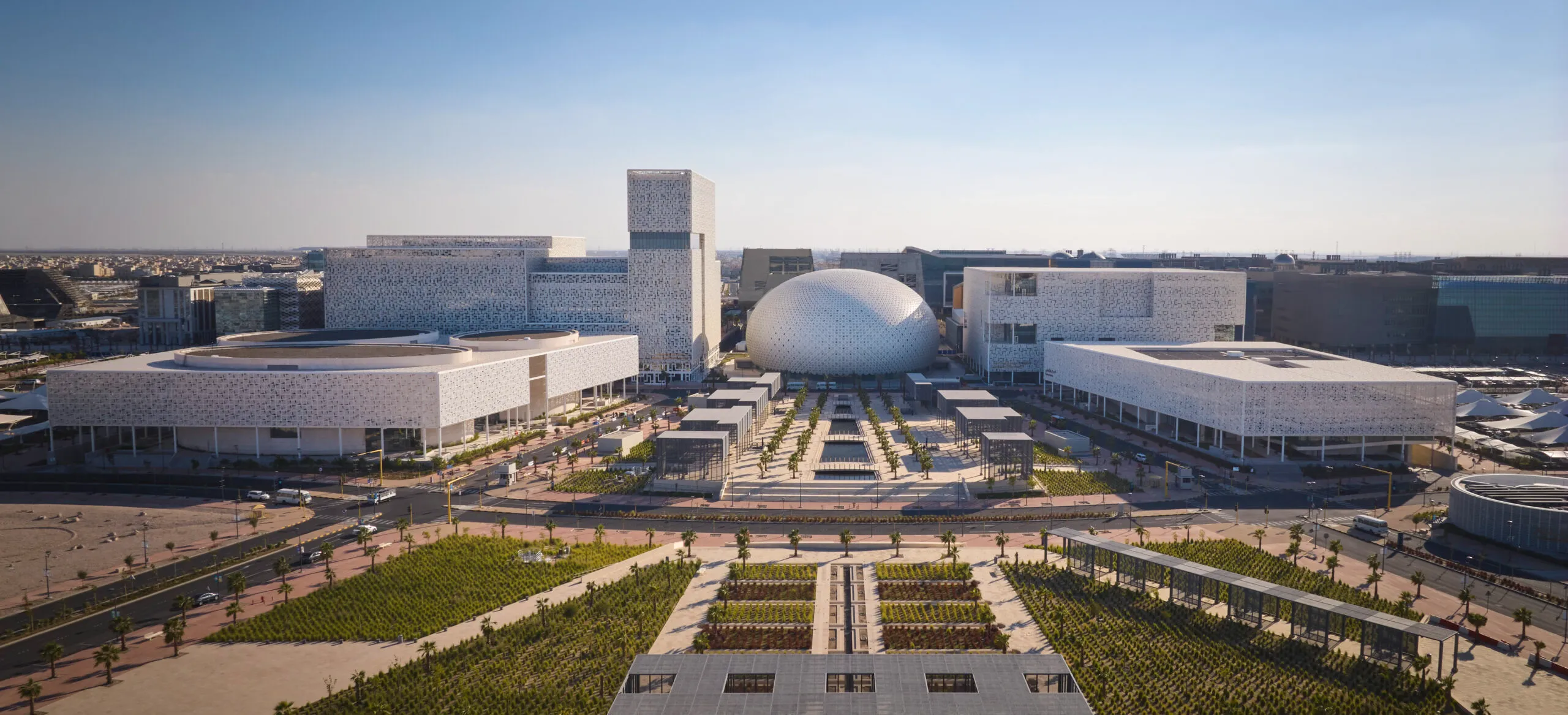 SOM Architects Reimagine Kuwait University’s Convocation Hall for Desert Conditions 2 SOM Architects Reimagine Kuwait University’s Convocation Hall for Desert Conditions