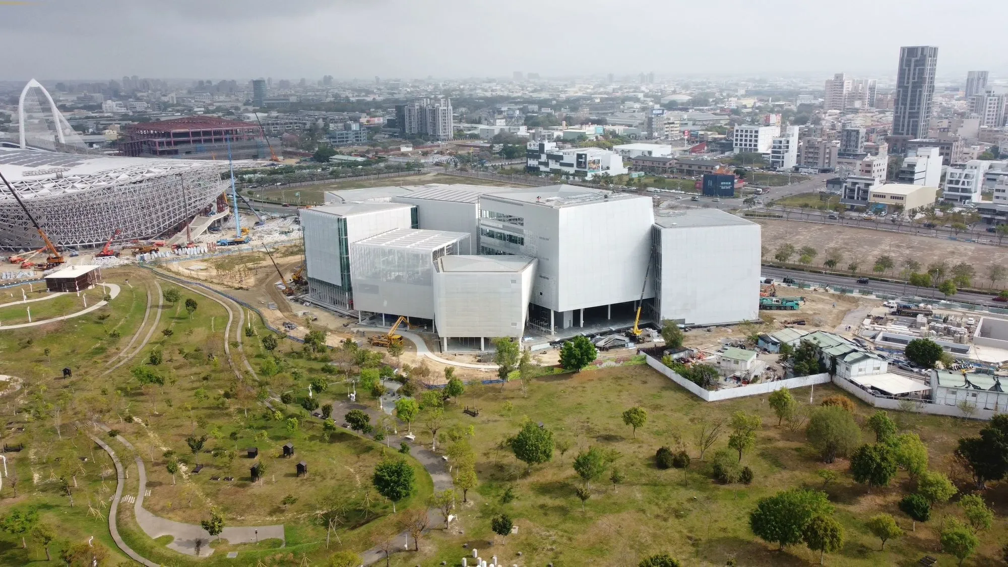 Taichung Green Museumbrary: Architecture That Disappears Into Nature 7 Taichung Green Museumbrary: Architecture That Disappears Into Nature