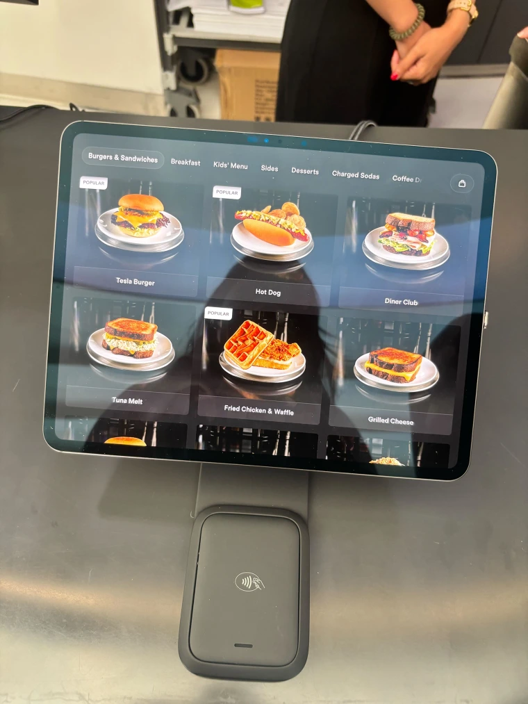 Tesla Opens First Diner Drive-In with Superchargers, Robot Servers, and Retro Design 6 Tesla Opens First Diner Drive-In with Superchargers, Robot Servers, and Retro Design