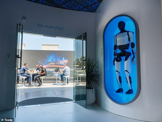 Tesla Opens First Diner Drive-In with Superchargers, Robot Servers, and Retro Design 11 Tesla Opens First Diner Drive-In with Superchargers, Robot Servers, and Retro Design