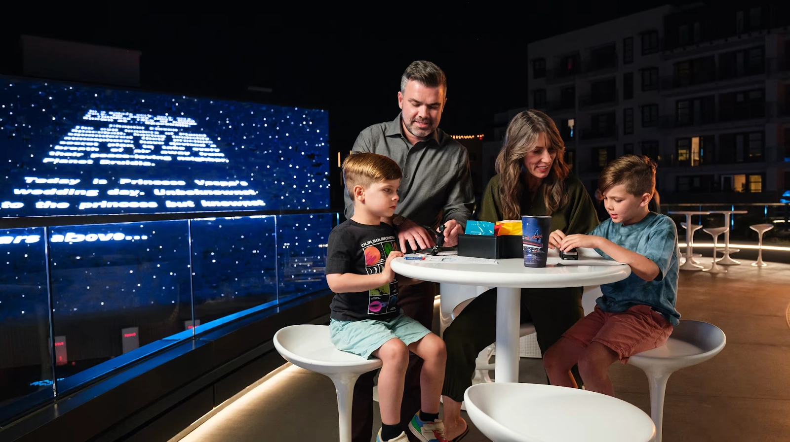 Tesla Opens First Diner Drive-In with Superchargers, Robot Servers, and Retro Design 4 Tesla Opens First Diner Drive-In with Superchargers, Robot Servers, and Retro Design