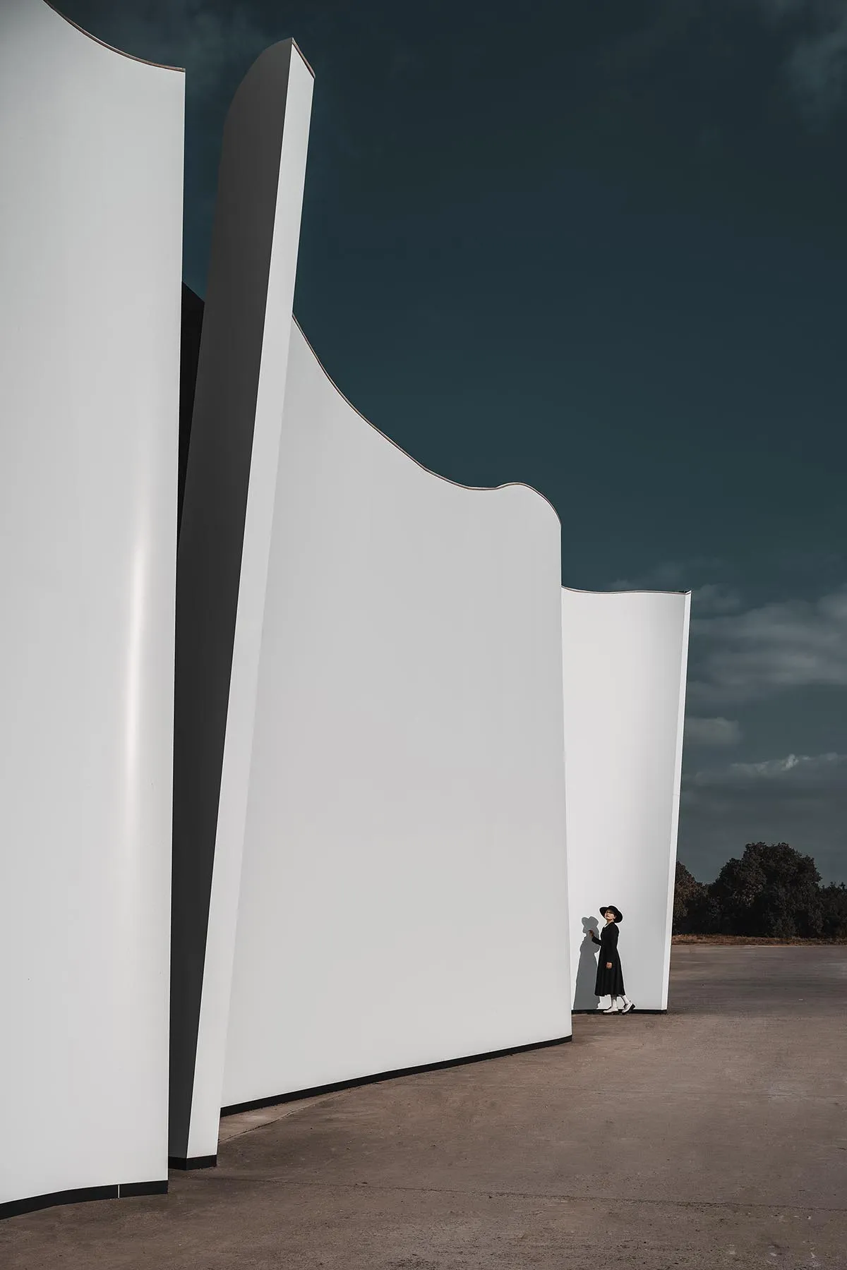Ideorealm’s Crosslight Wedding Chapel Showcases Fluid Parametric Form 3 Ideorealm’s Crosslight Wedding Chapel Showcases Fluid Parametric Form