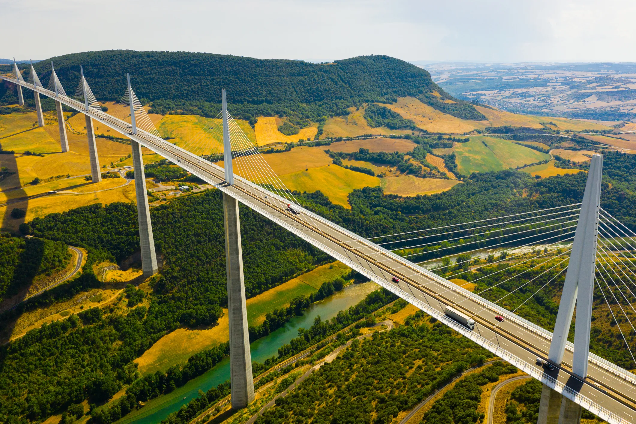 12 Megaprojects Around the World 13 12 Megaprojects Around the World
